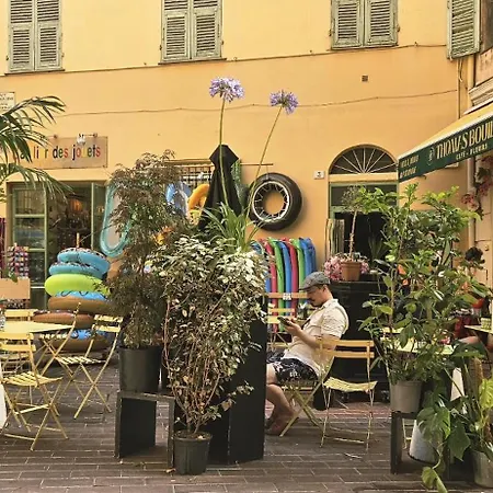 Grand T2 A Deux Pas De La Au Coeur Du Vieux-nice * ニース