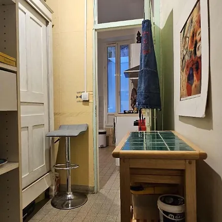 Grand T2 A Deux Pas De La Au Coeur Du Vieux-nice * ニース